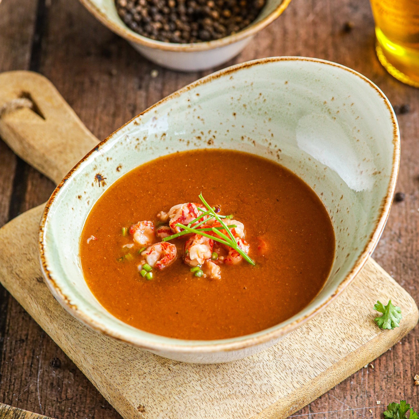 Romige kreeftensoep met rivierkreeft, garnaal en venkel